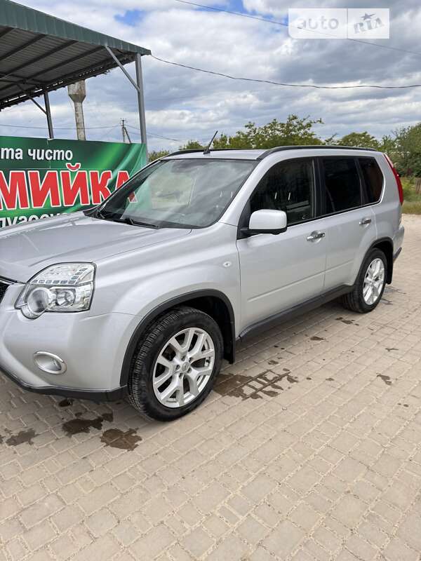 Nissan X-trail (2012)
