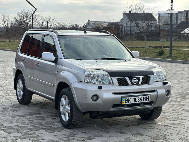 Nissan X-trail (2005)