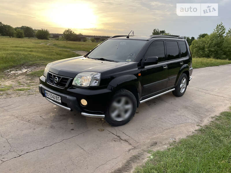 Nissan X-trail (2002)