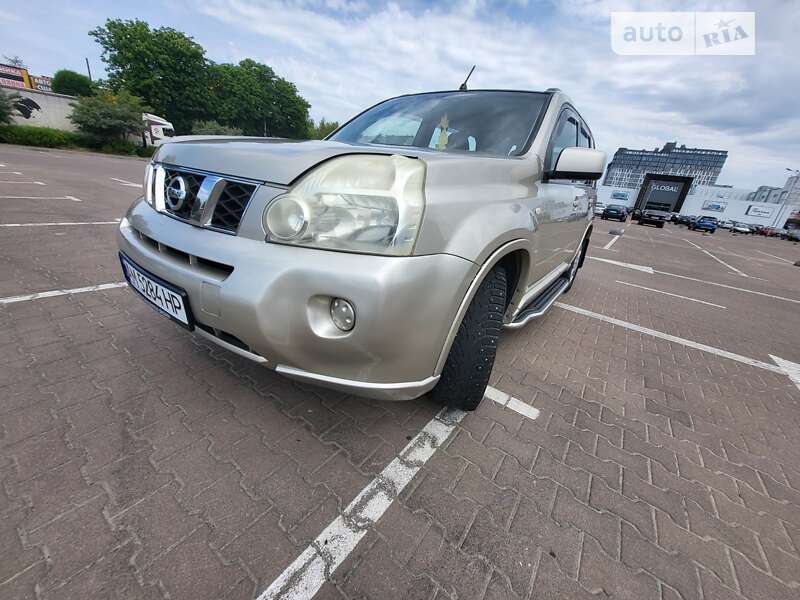Nissan X-trail (2008)