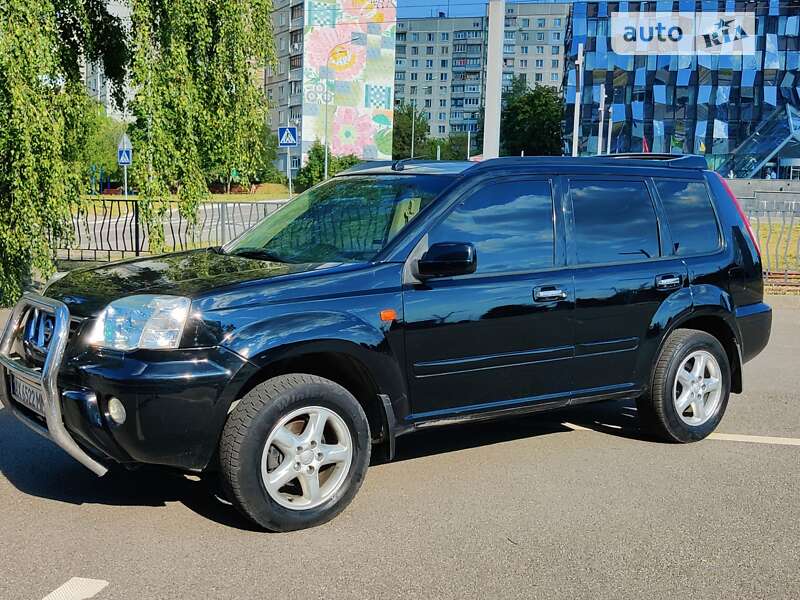 Nissan X-trail (2003)