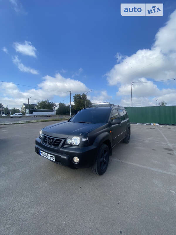 Nissan X-trail (2003)