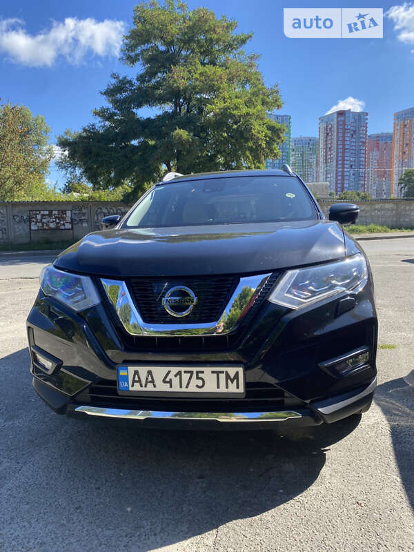 Nissan X-trail (2017)