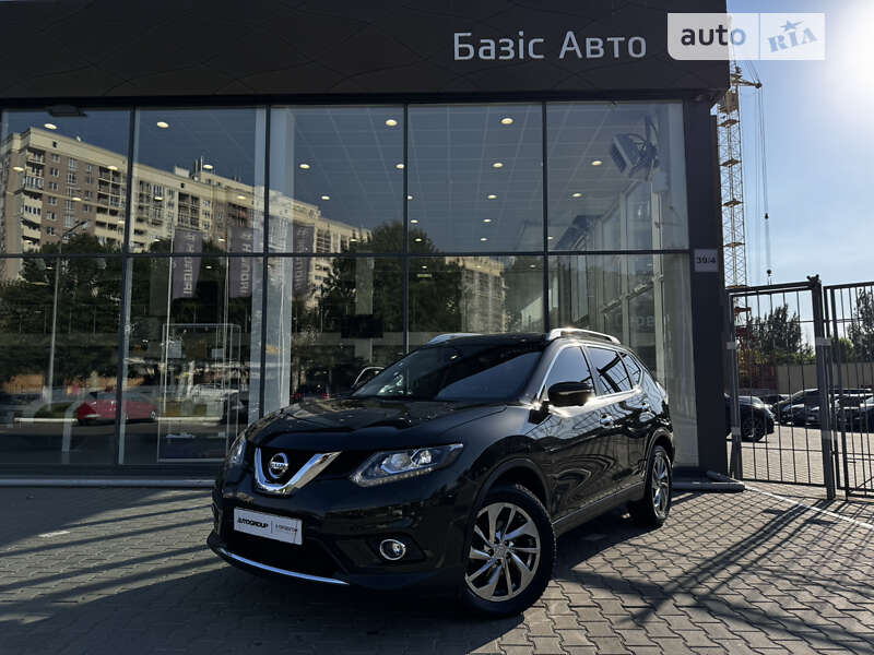 Nissan X-trail (2015)