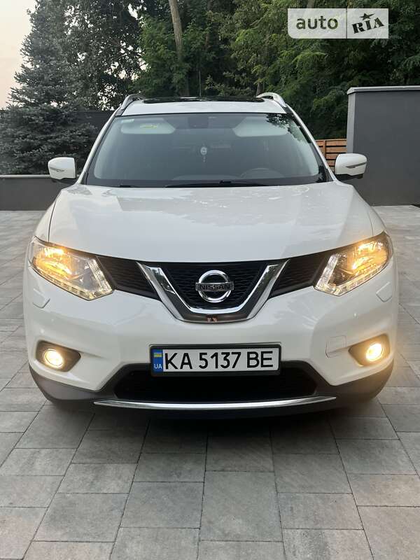 Nissan X-trail (2016)