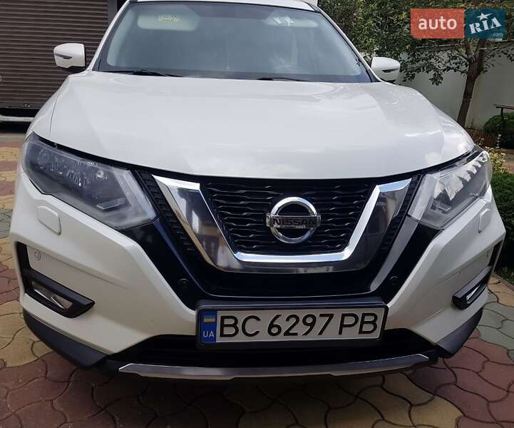 Nissan X-trail (2017)