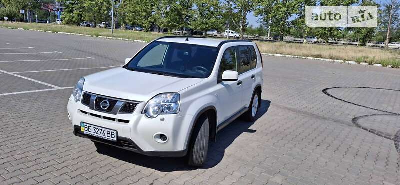 Nissan X-trail (2011)