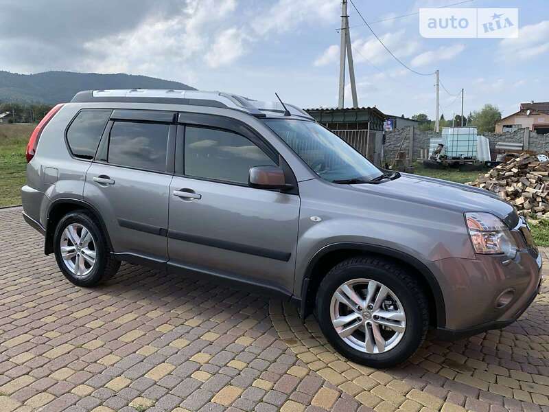 Nissan X-trail (2013)