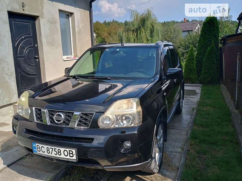 Nissan X-trail (2010)
