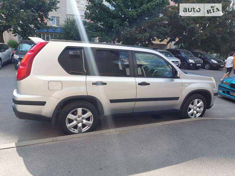 Nissan X-trail (2008)