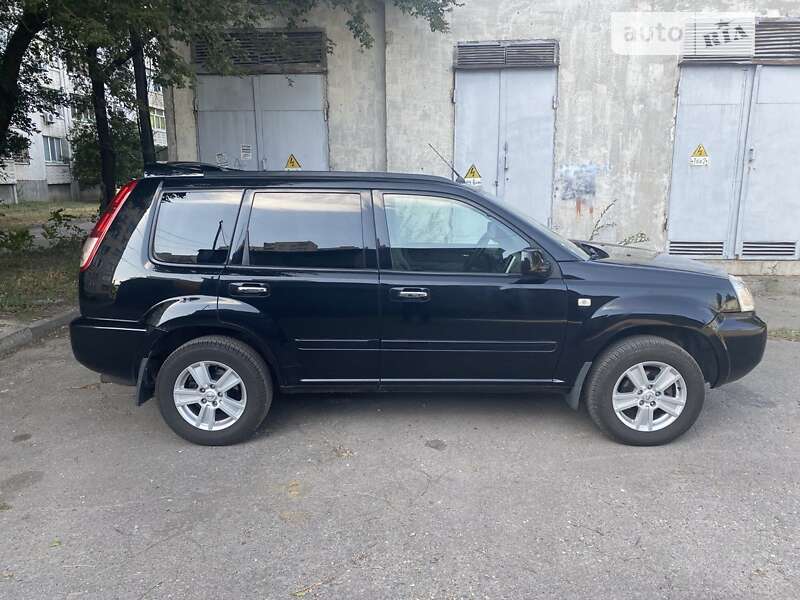 Nissan X-trail (2006)
