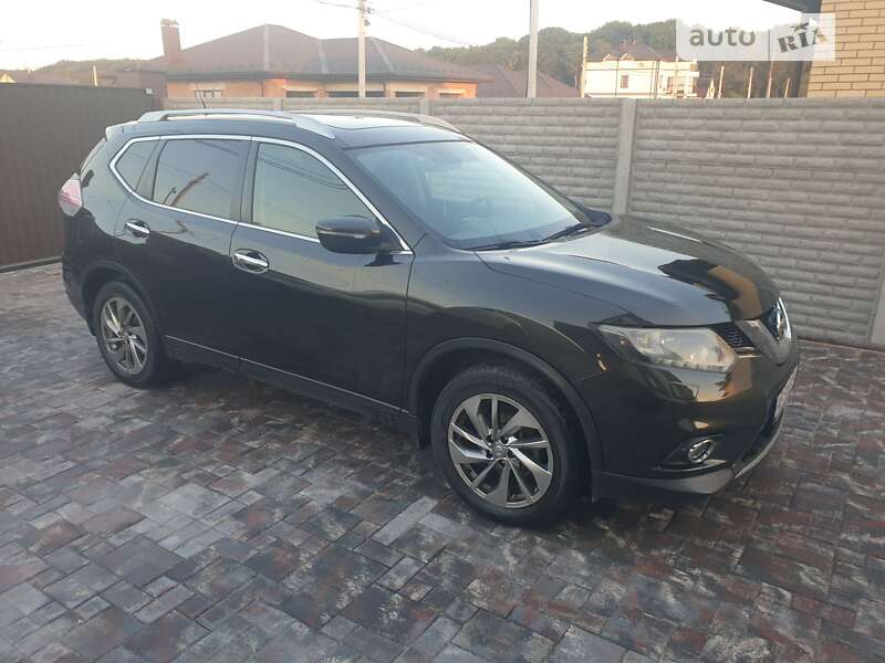 Nissan X-trail (2015)