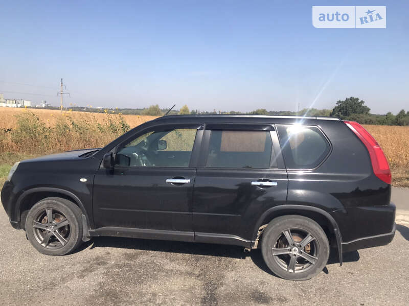 Nissan X-trail (2011)