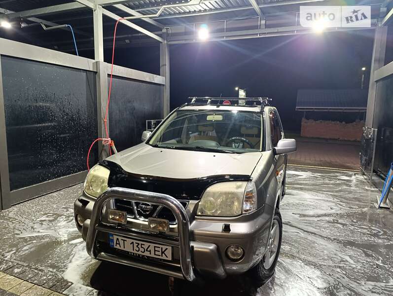 Nissan X-trail (2002)