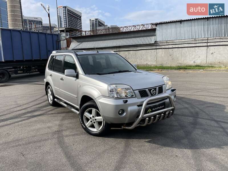Nissan X-trail (2005)