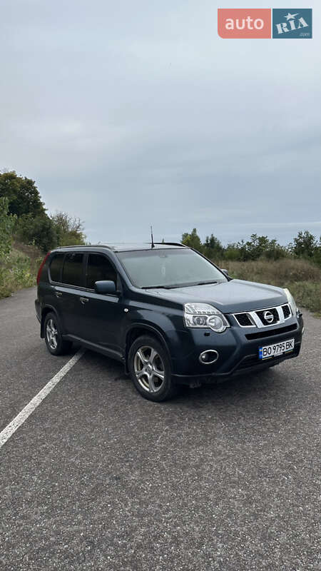 Nissan X-trail (2011)