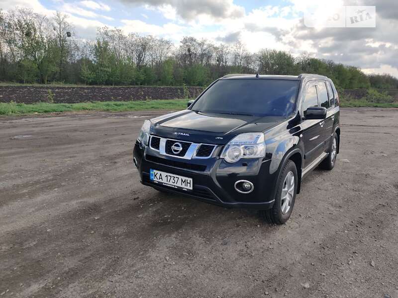 Nissan X-trail (2011)