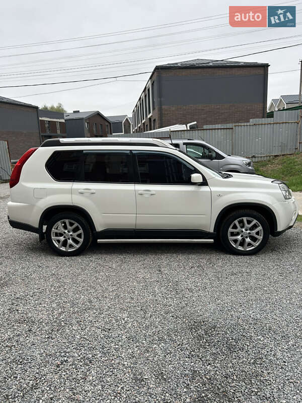 Nissan X-trail (2013)