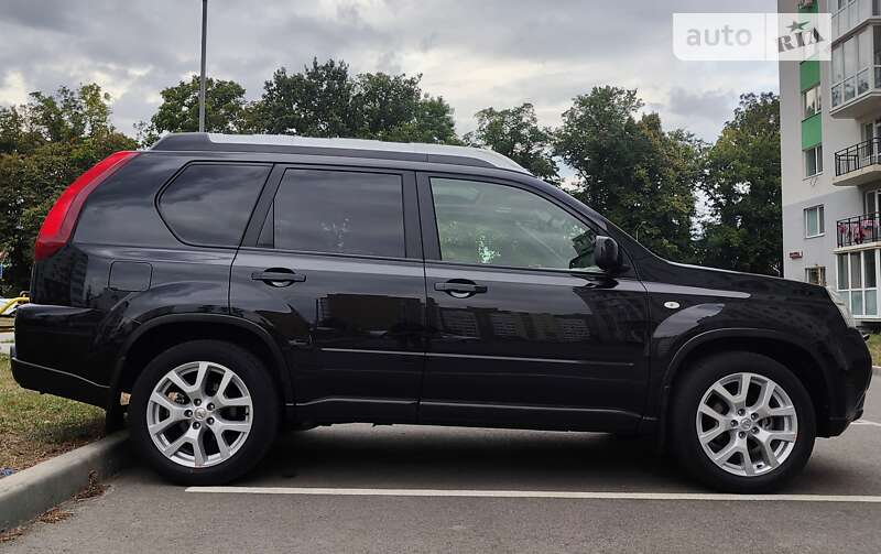 Nissan X-trail (2013)