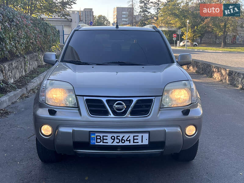 Nissan X-trail (2002)