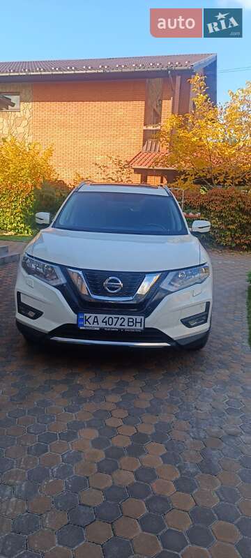 Nissan X-trail (2020)