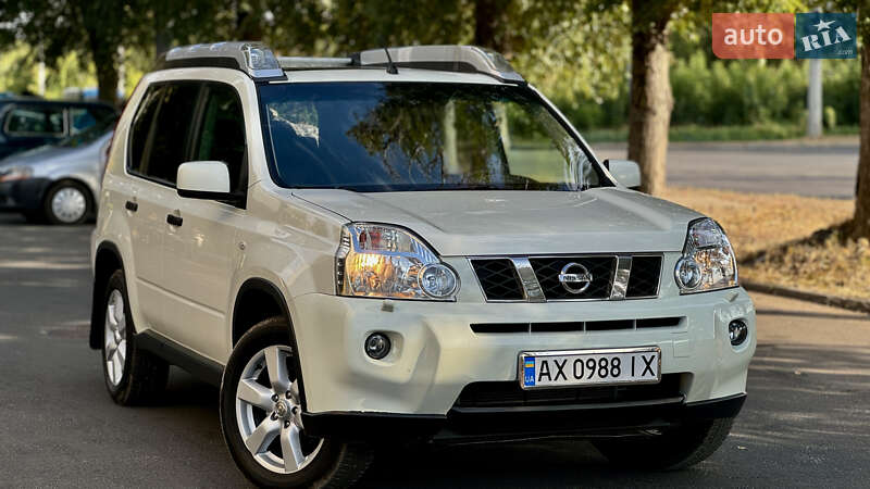 Nissan X-trail (2010)