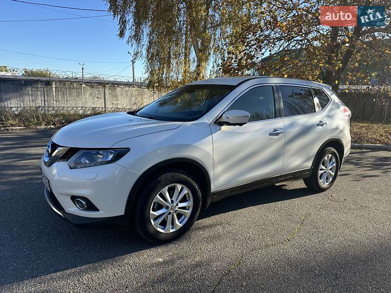Nissan X-trail (2017)