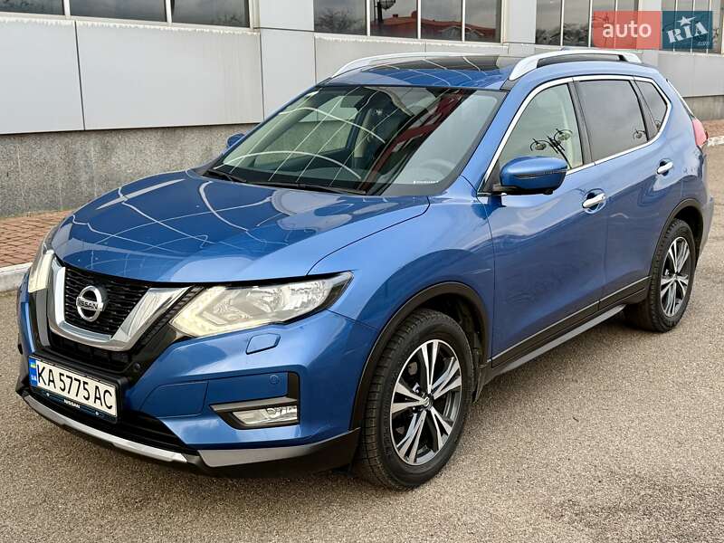Nissan X-trail (2017)