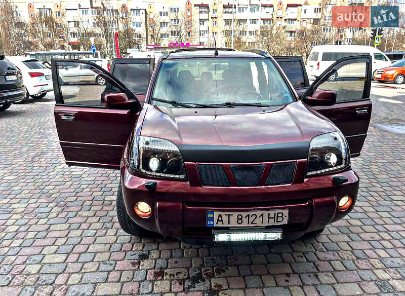 Nissan X-trail (2003)