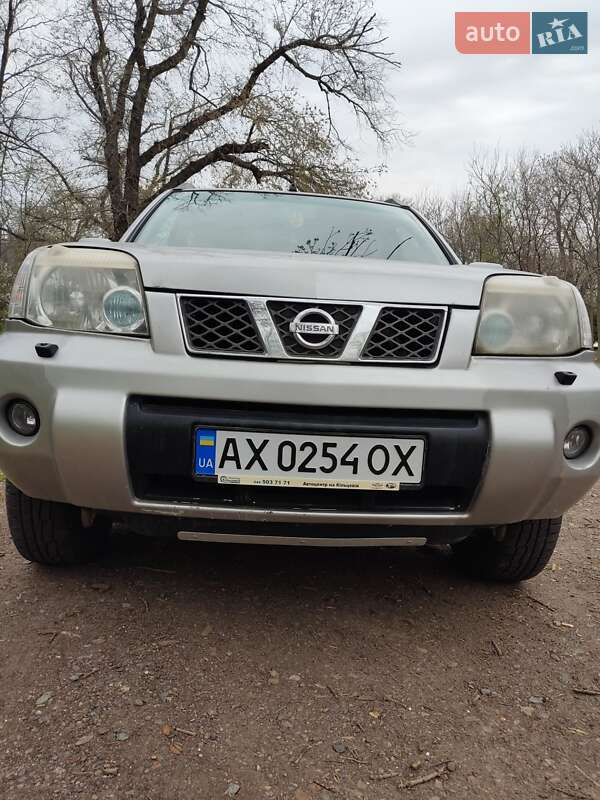 Nissan X-trail (2006)