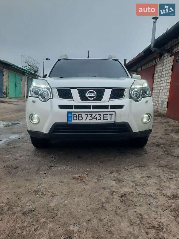 Nissan X-trail (2012)