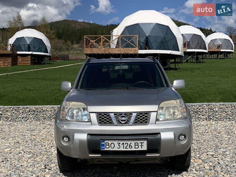 Nissan X-trail (2004)