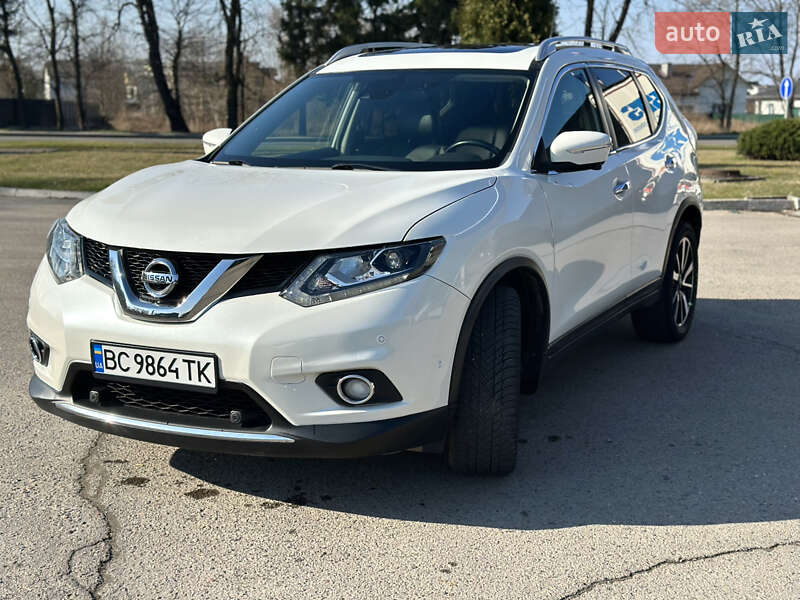 Nissan X-trail (2015)