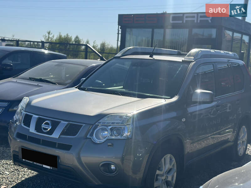 Nissan X-trail (2011)