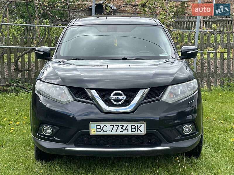 Nissan X-trail (2015)