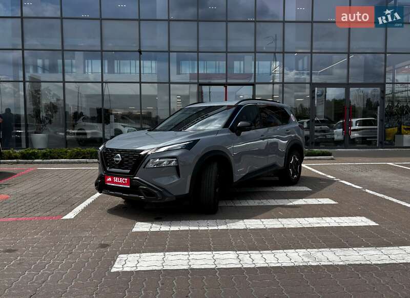 Nissan X-trail (2024)
