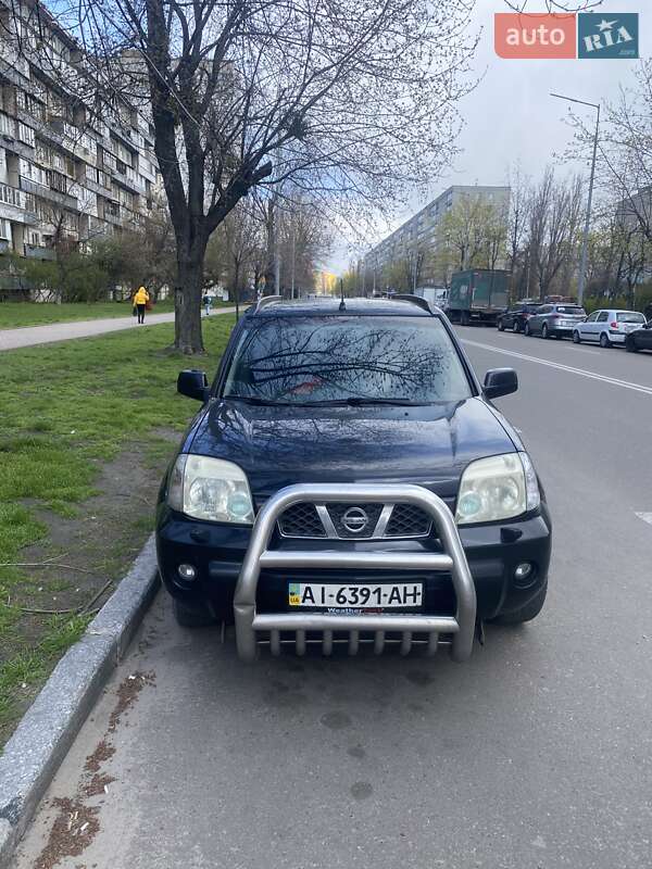 Nissan X-trail (2005)