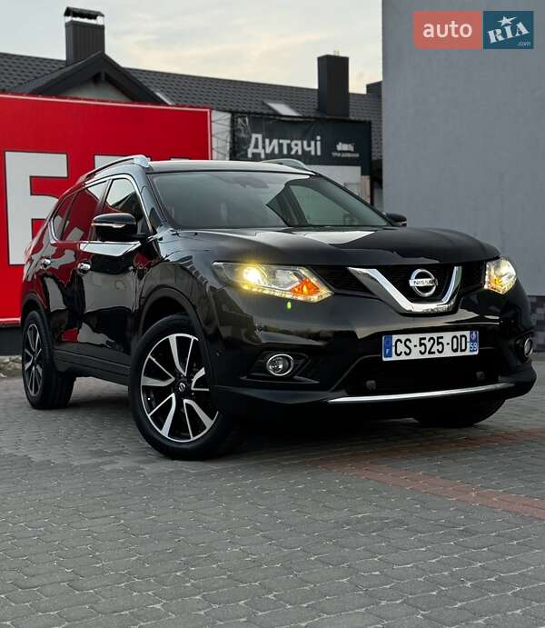 Nissan X-trail (2015)