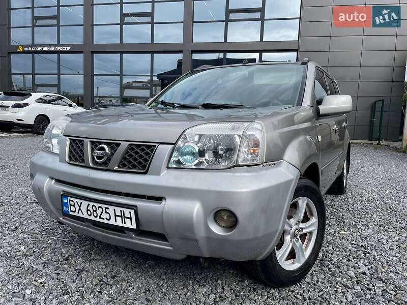 Nissan X-trail (2004)