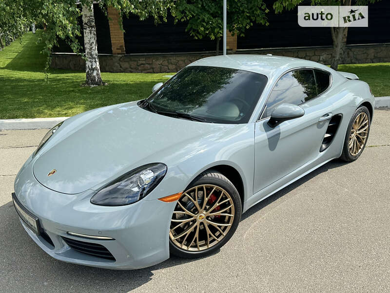 Porsche Cayman 718 (2018)