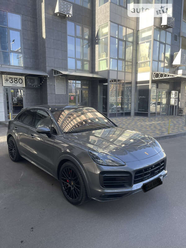 Porsche Cayenne coupe (2022)