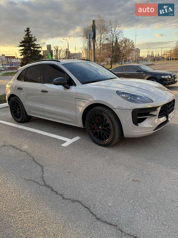 Porsche Macan (2021)