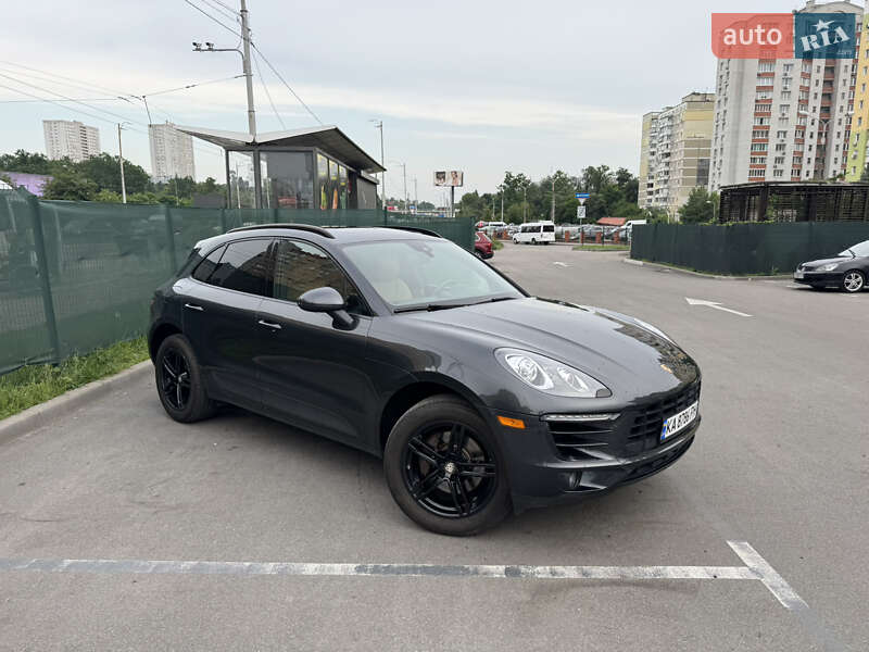 Porsche Macan (2018)