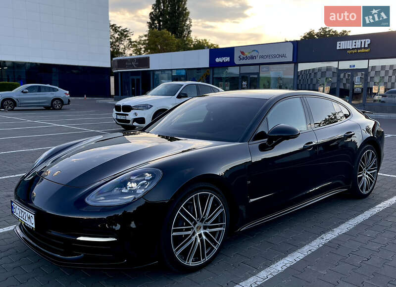 Porsche Panamera (2018)