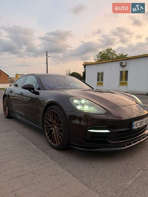Porsche Panamera (2018)