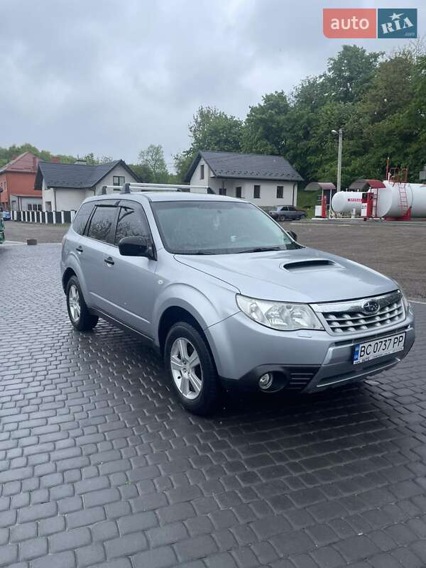 Subaru Forester (2011)
