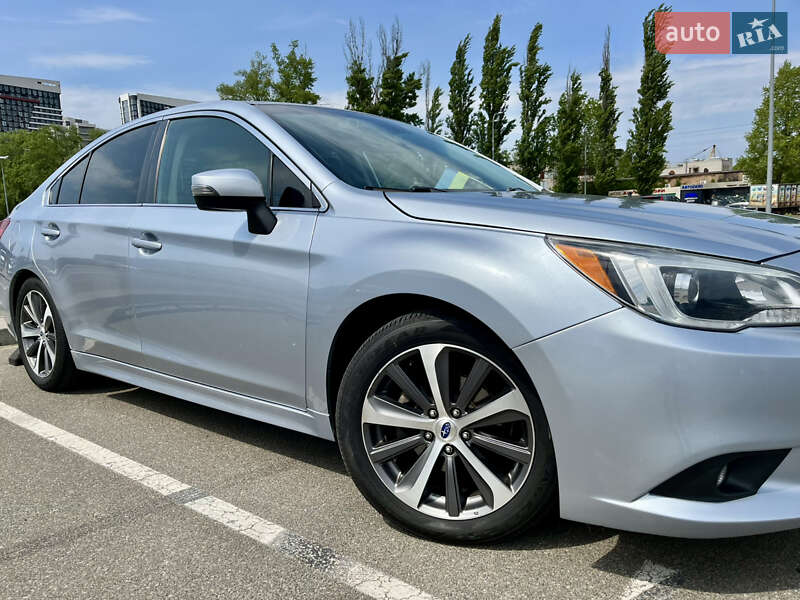 Subaru Legacy (2016)