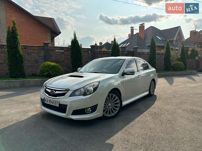 Subaru Legacy (2011)