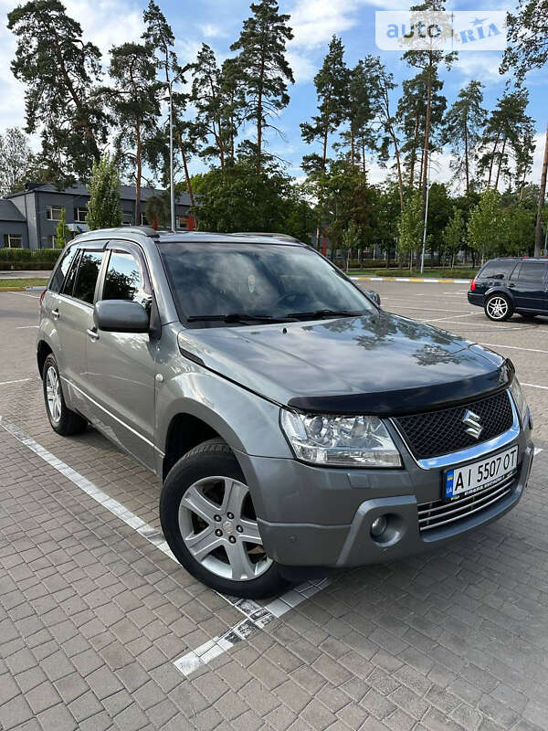 Suzuki Grand vitara (2005)
