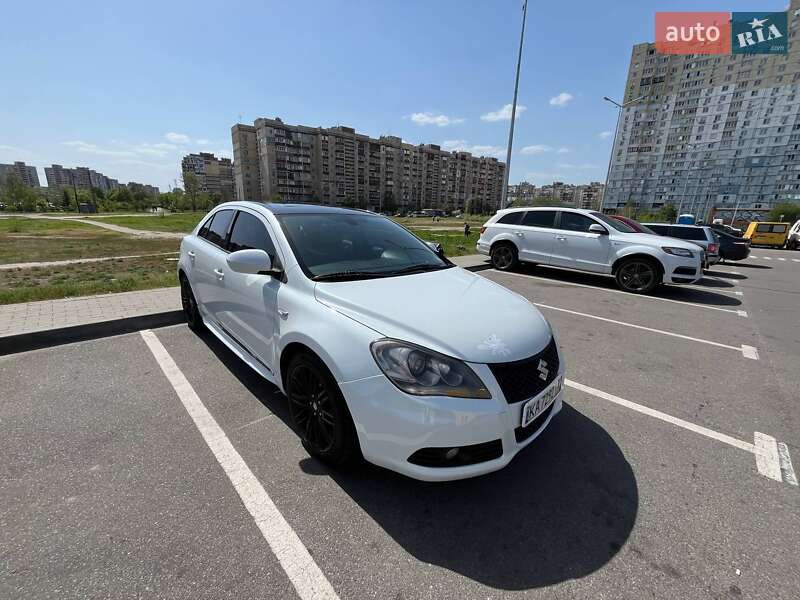 Suzuki Kizashi (2011)